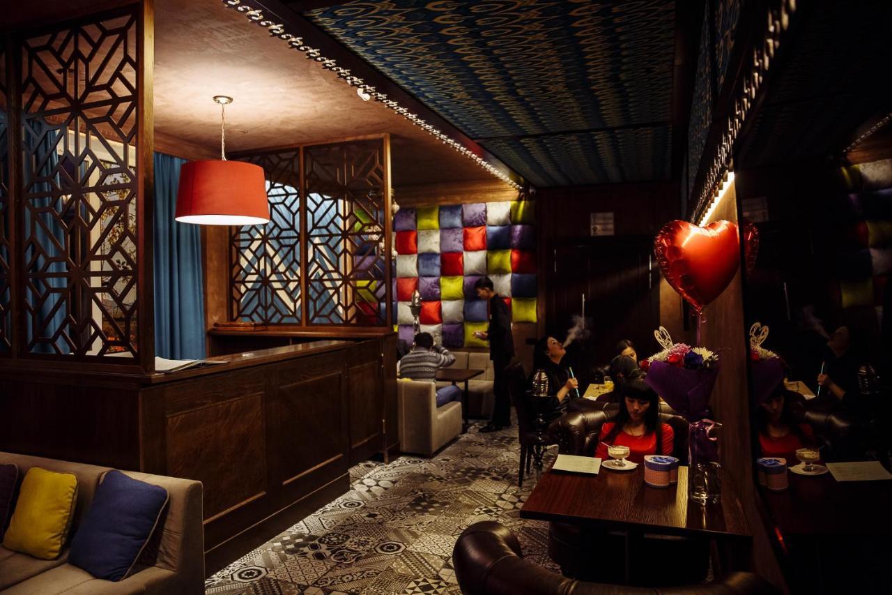 Altyn Shatyr Hotel And Restaurant Aksay Exterior foto