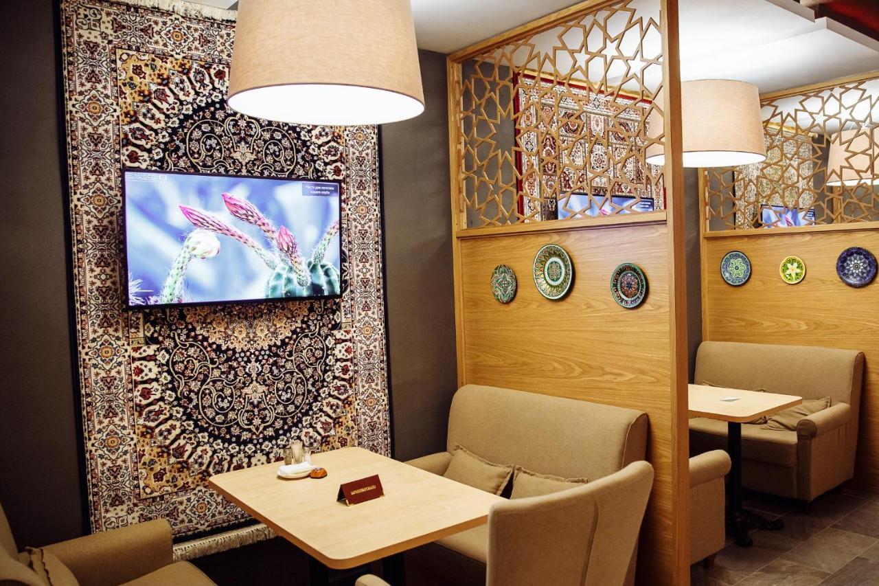 Altyn Shatyr Hotel And Restaurant Aksay Exterior foto